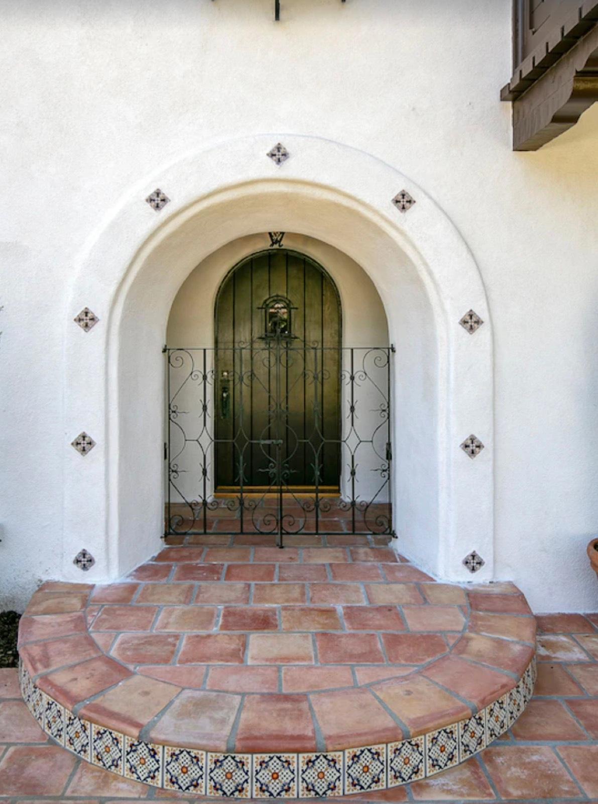 J's Spanish Villa Home — photo 6