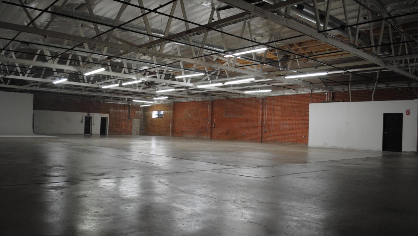 J's Studio warehouse — photo 5