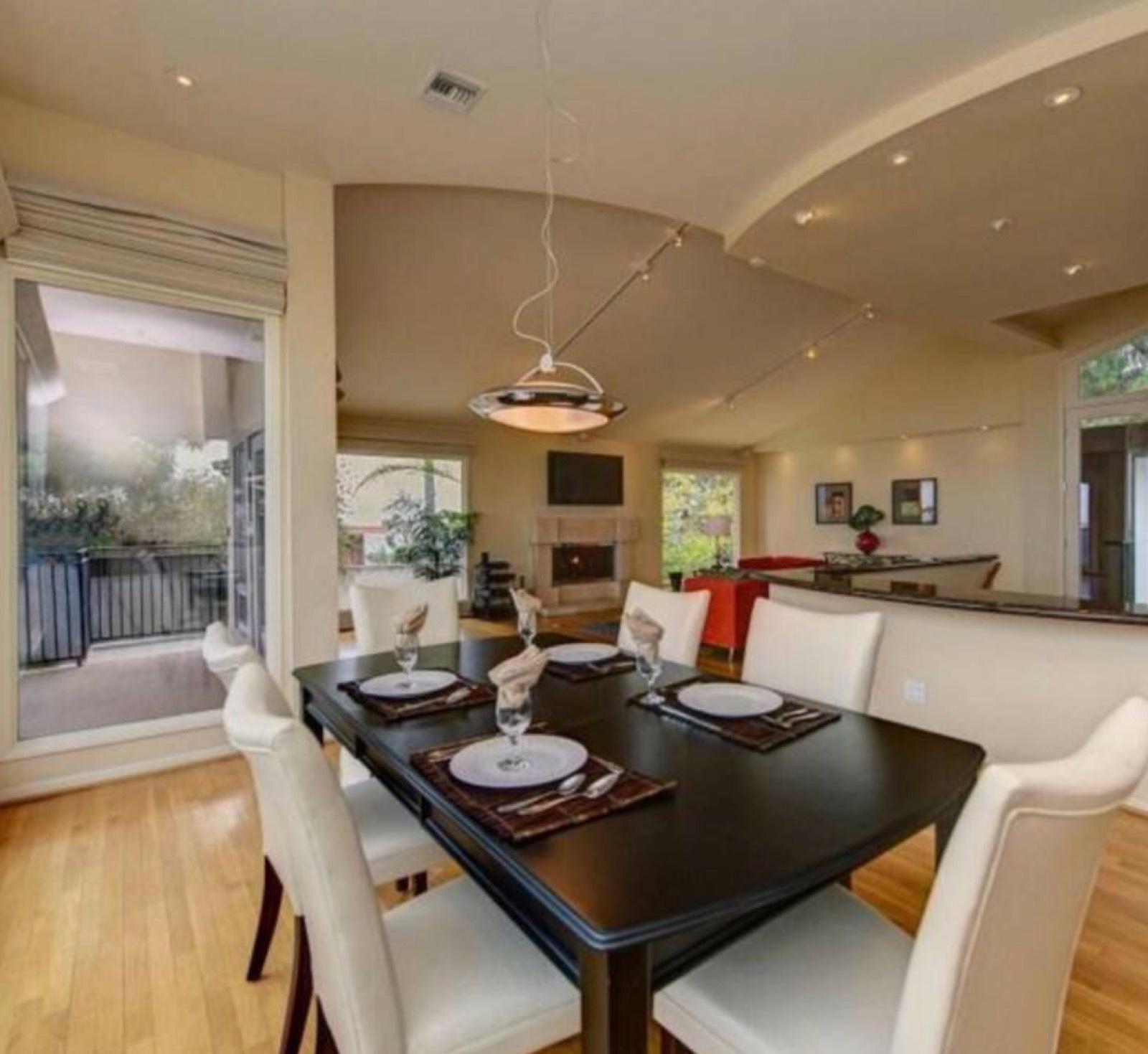 J's West Hollywood House — photo 12