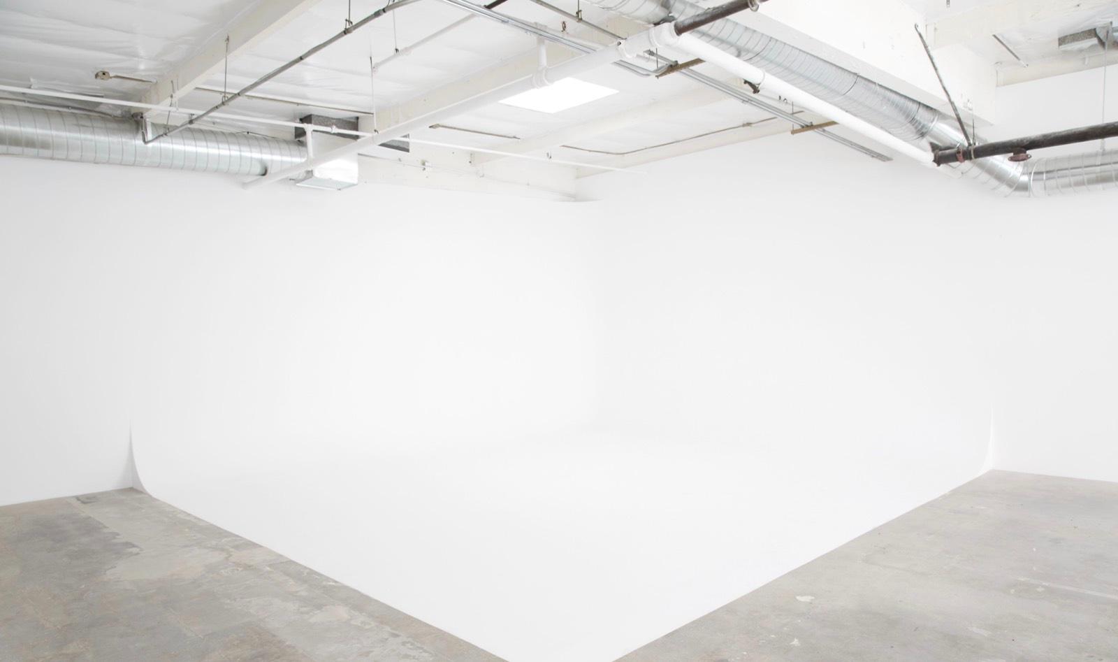 K's White Cute Studio — photo 5
