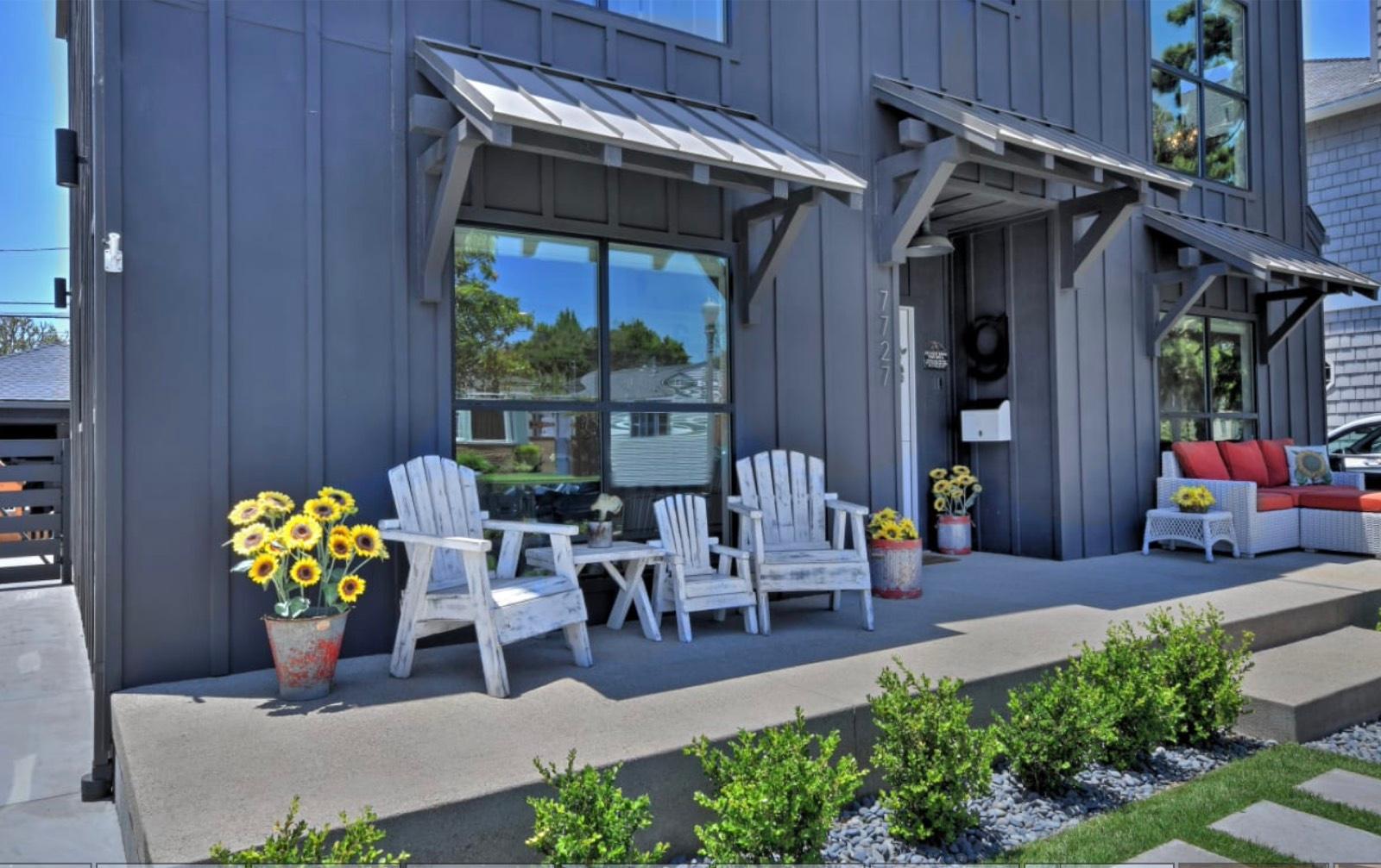 KJ Grey Farmhouse — photo 4