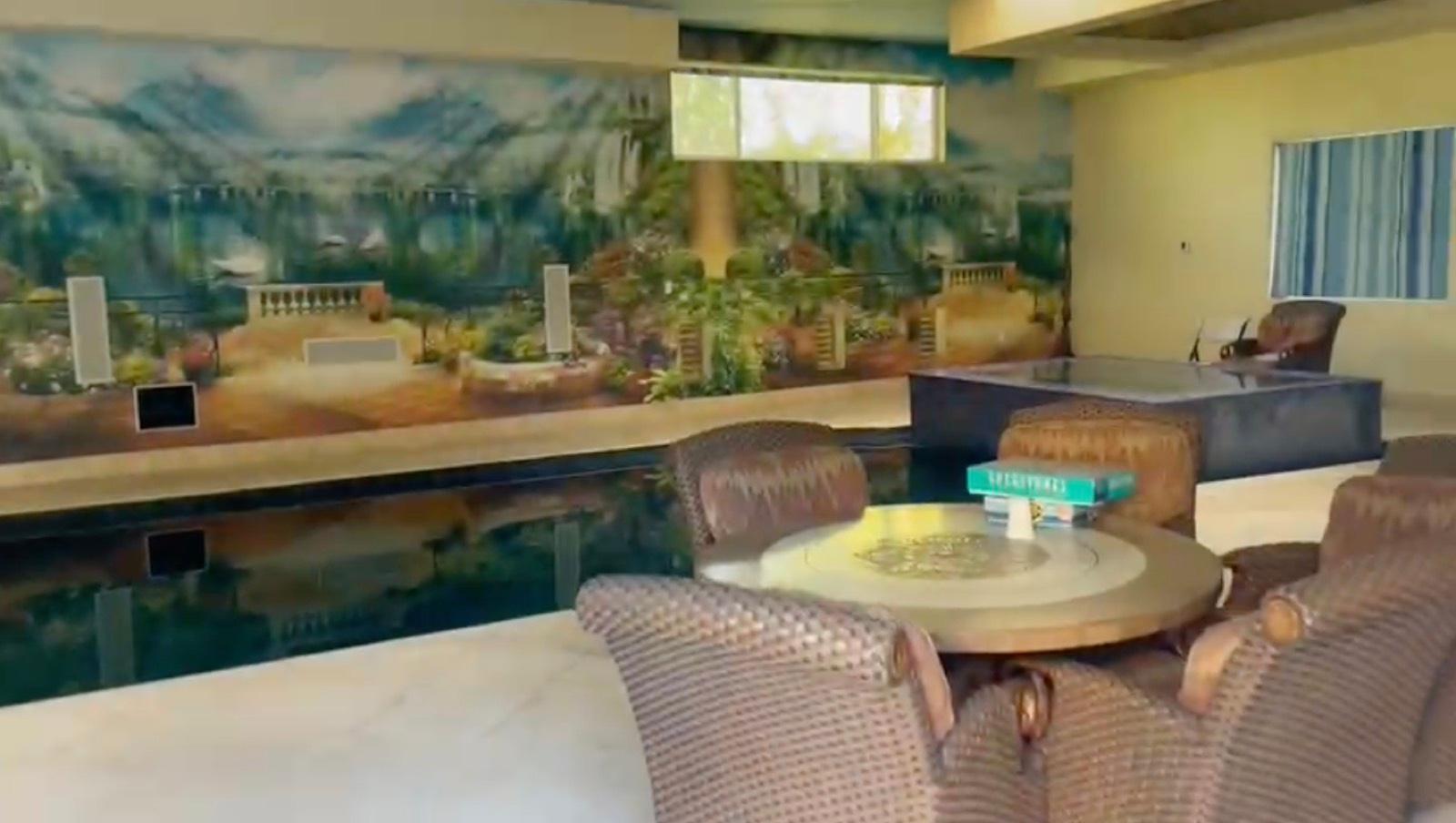 KL's Indoor Pool Home — photo 5