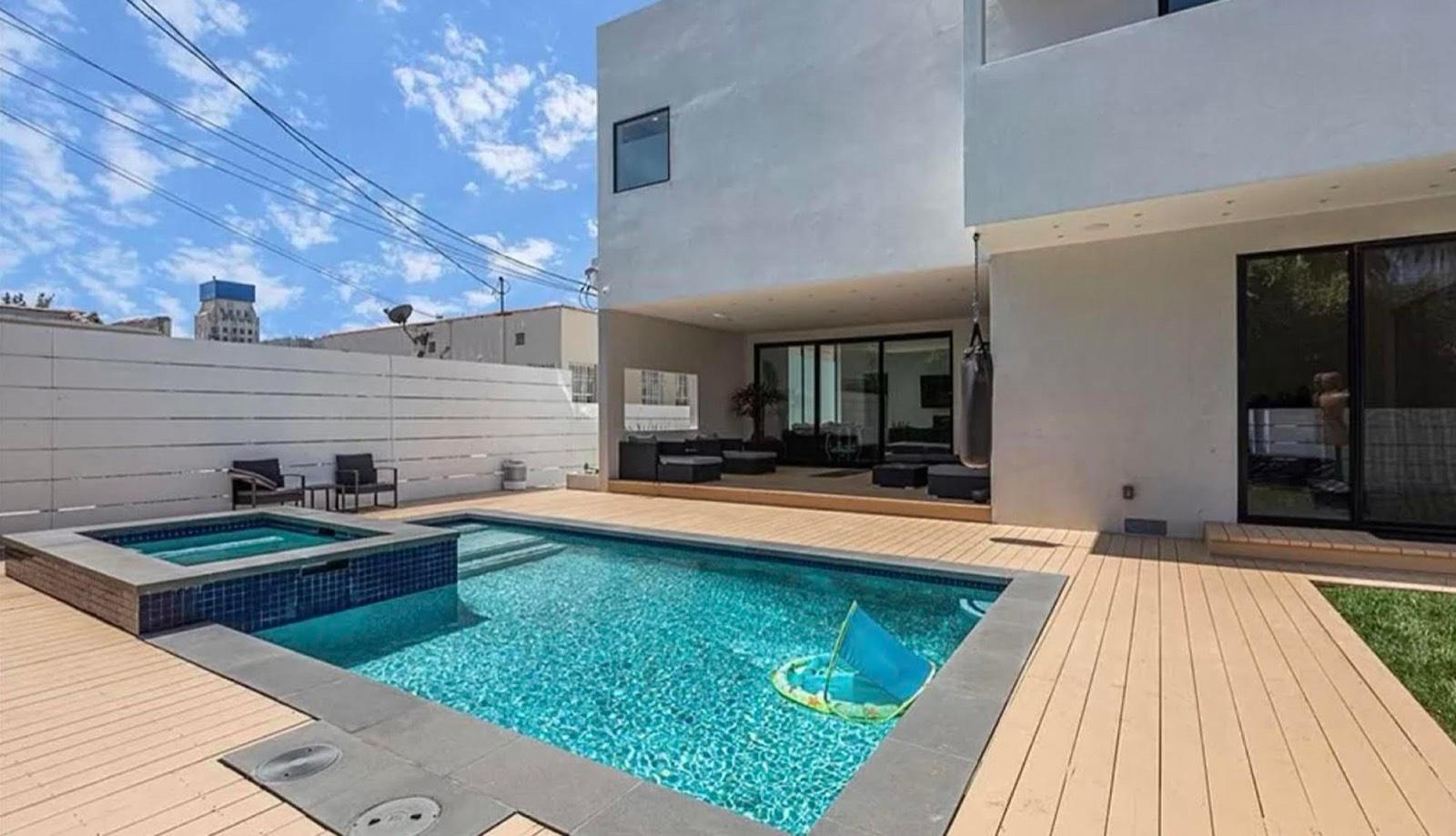 KP S Modern Botique Home — photo 4