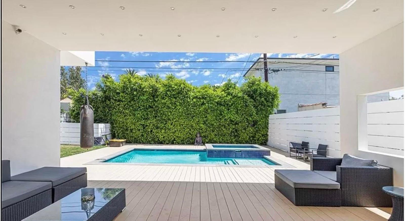 KP S Modern Botique Home — photo 7