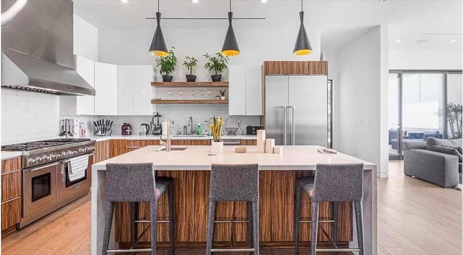 KP S Modern Botique Home — photo 9