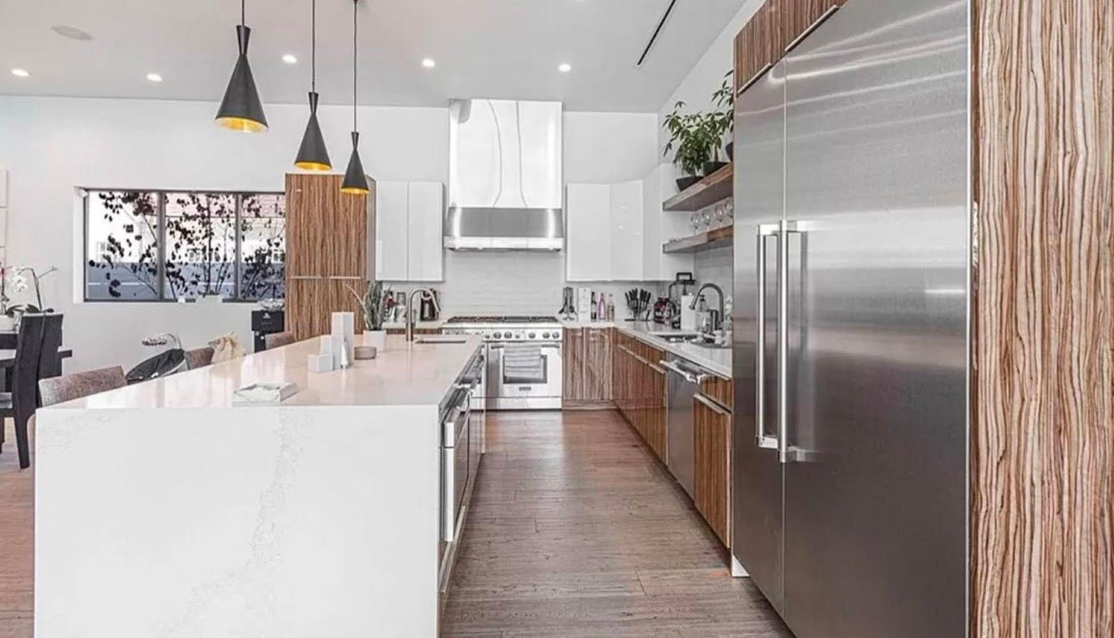 KP S Modern Botique Home — photo 1