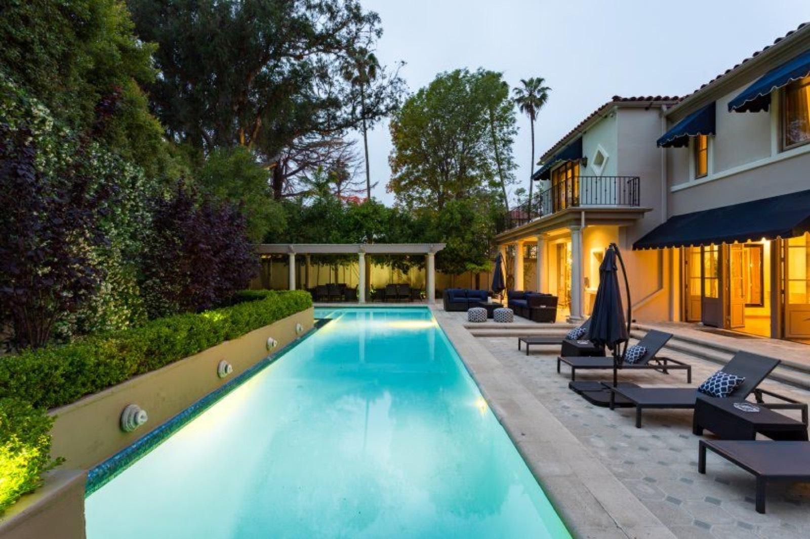 K's Beverly Hills Court Estate — photo 2