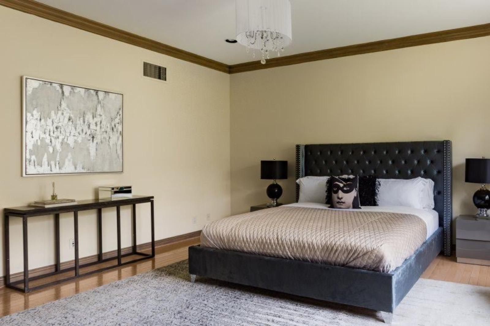 K's Beverly Hills Court Estate — photo 6