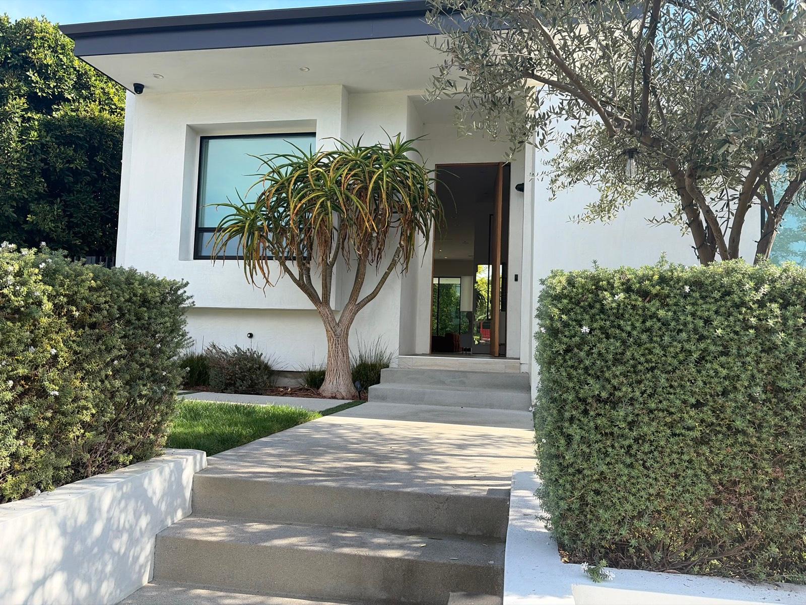 K’s Westhollywood cozy abode — photo 2