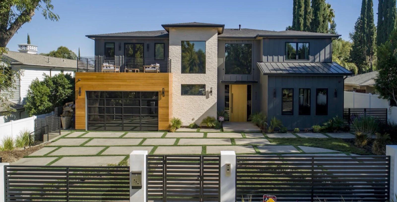 KT's Modern Grey Farmhouse — photo 1