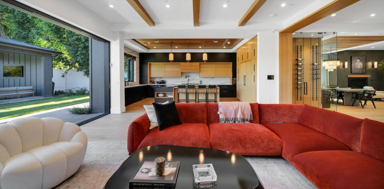 KT's Modern Grey Farmhouse — photo 12