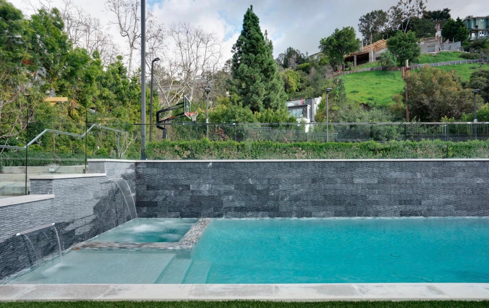 Kyle's BH Estate — photo 3