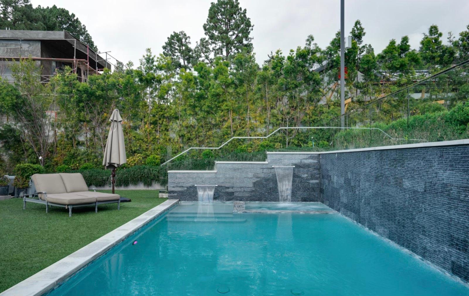 Kyle's BH Estate — photo 4
