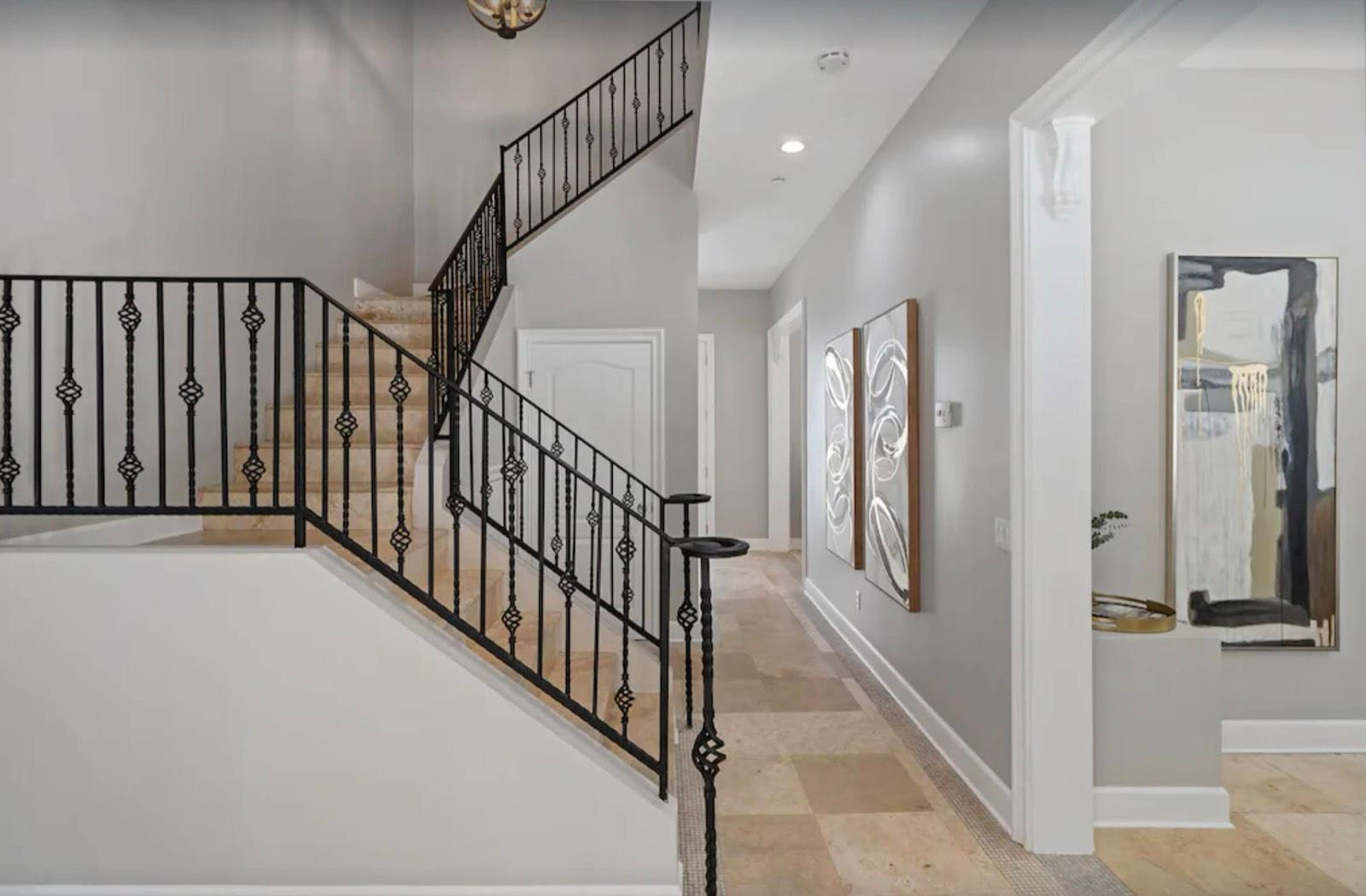 L's Grey Valley Med Mod Home — photo 3
