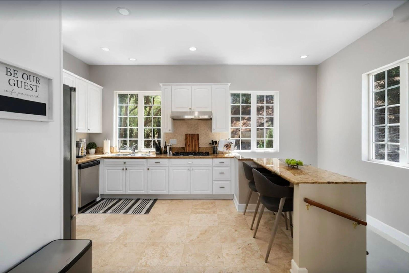 L's Grey Valley Med Mod Home — photo 12