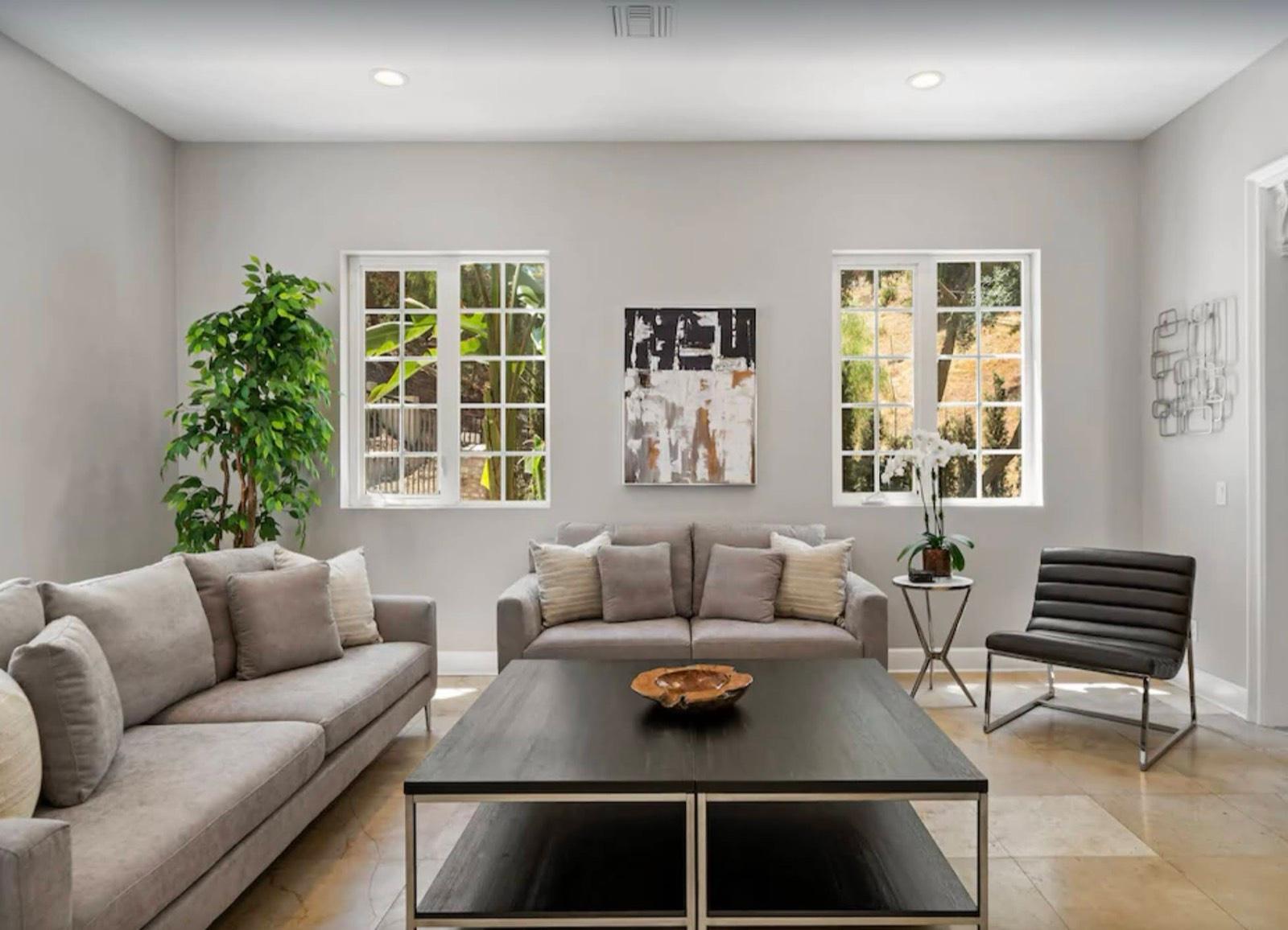 L's Grey Valley Med Mod Home — photo 5