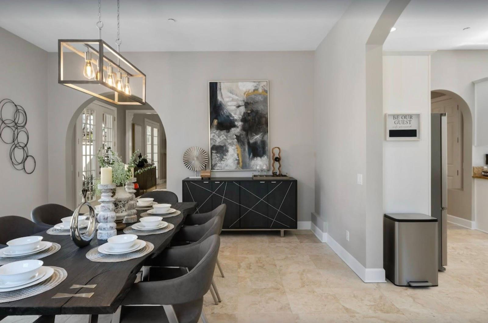 L's Grey Valley Med Mod Home — photo 10