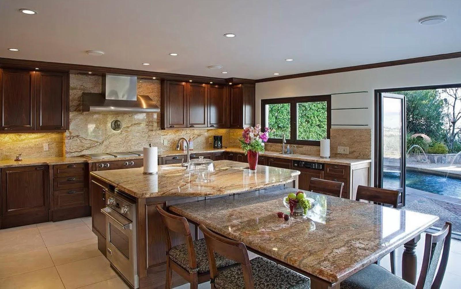 L's Historic View Mansion Estate — photo 12