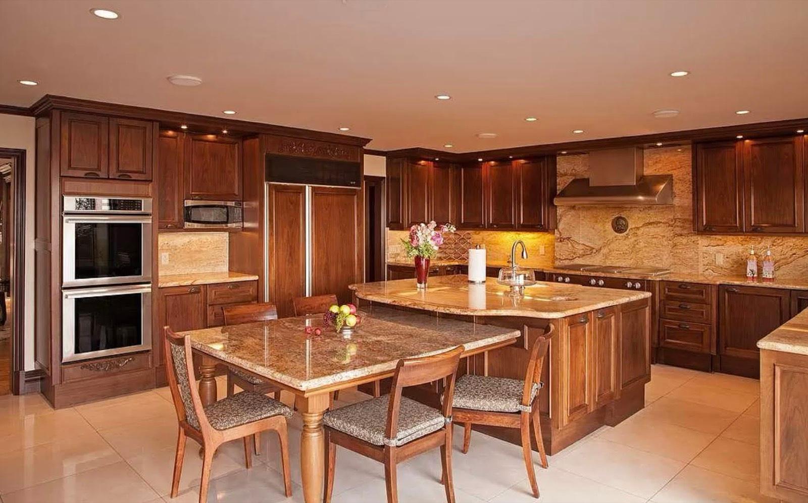 L's Historic View Mansion Estate — photo 3