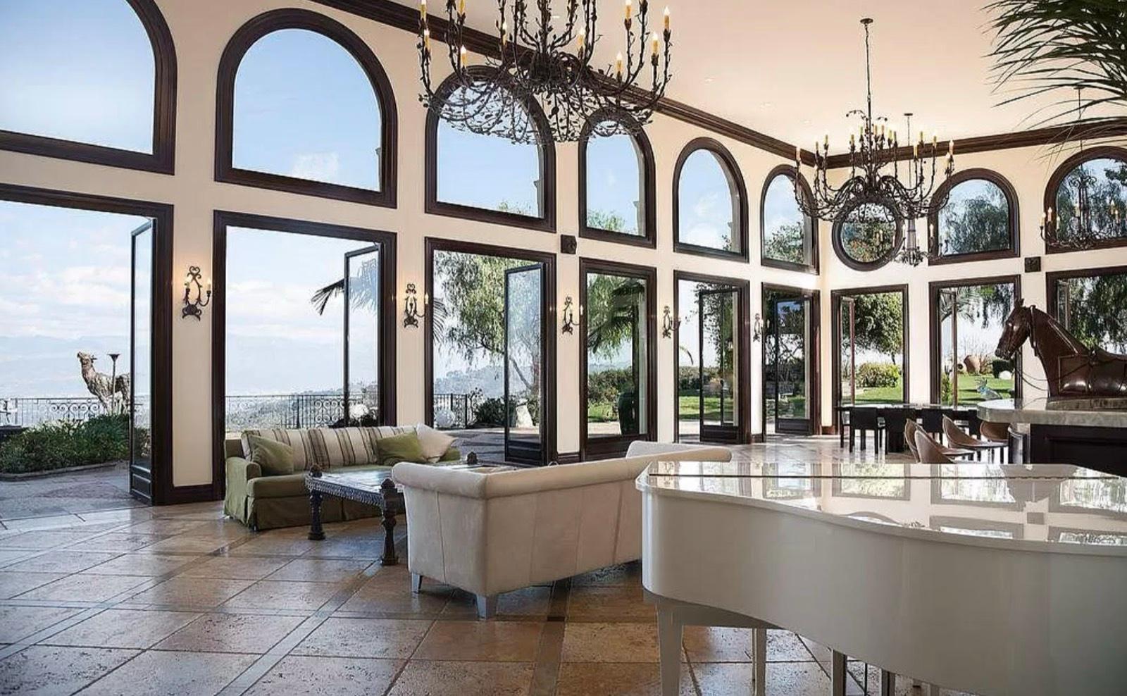 L's Historic View Mansion Estate — photo 6