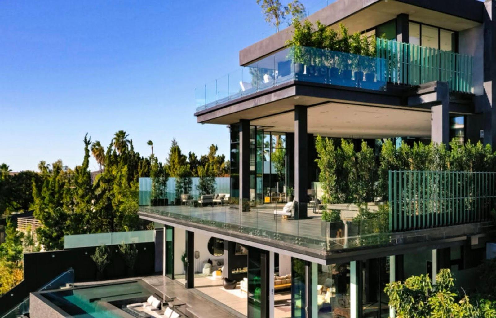 L's Modern Skyline Lake View — photo 3