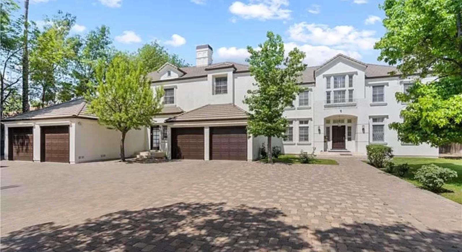 L's Traditional Mansion — photo 1