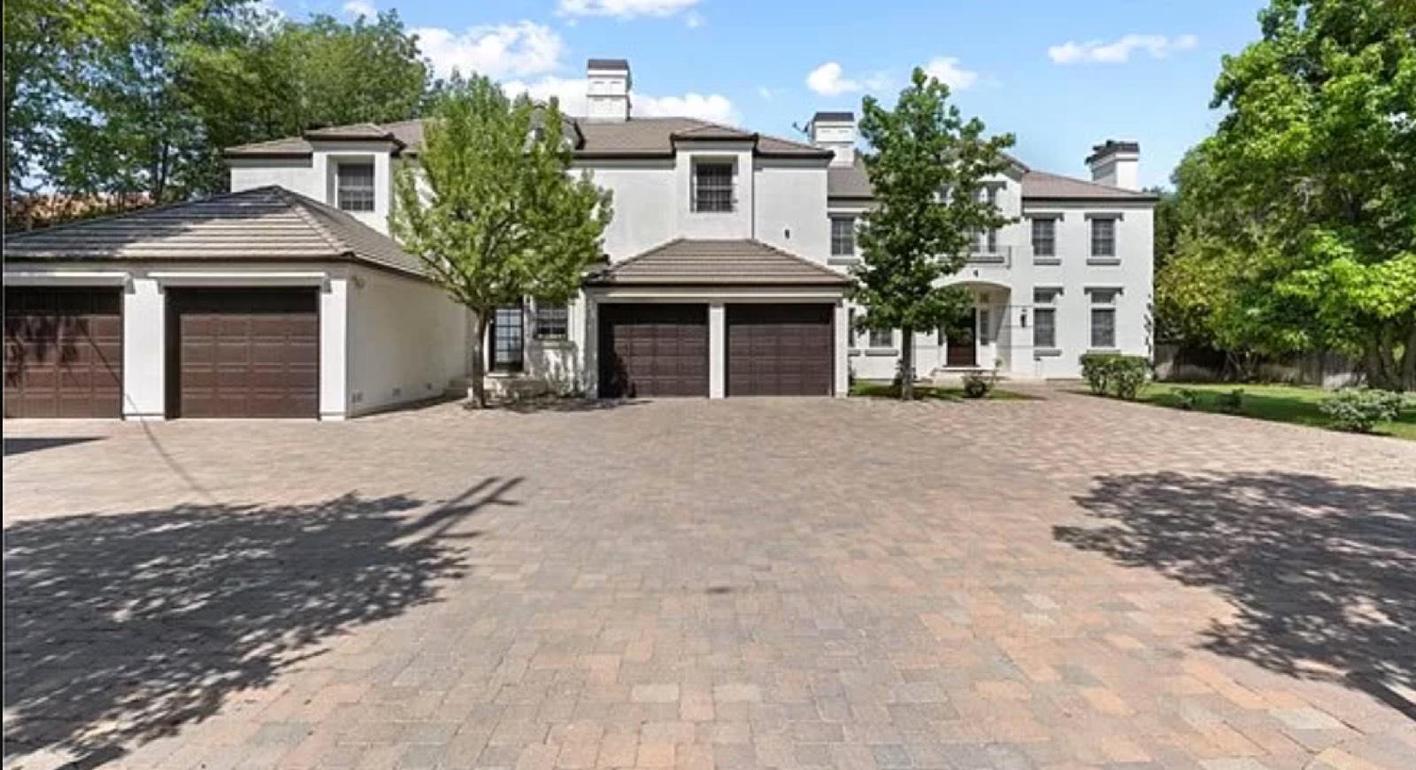 L's Traditional Mansion — photo 2