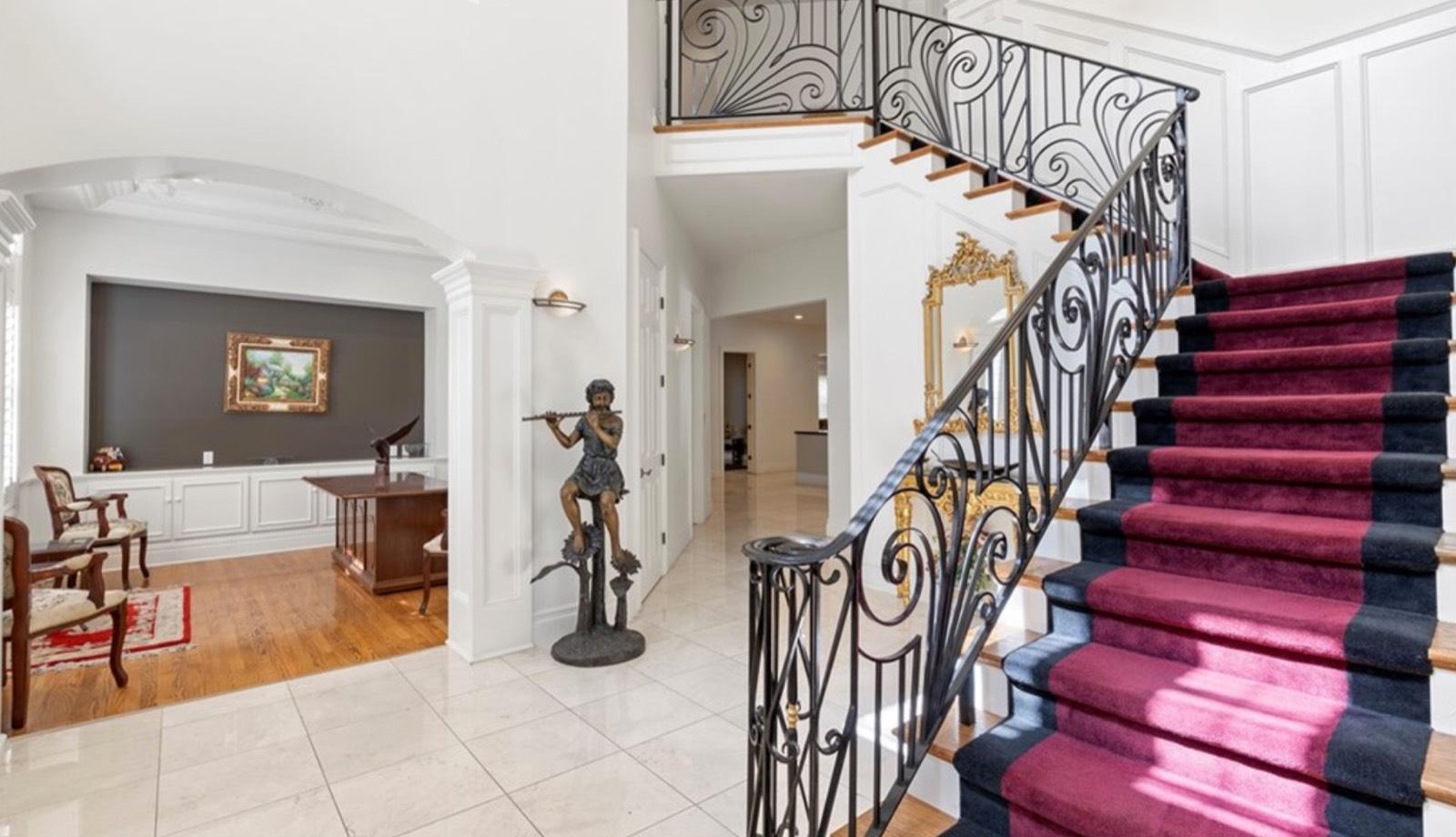 L's Traditional Mansion — photo 5