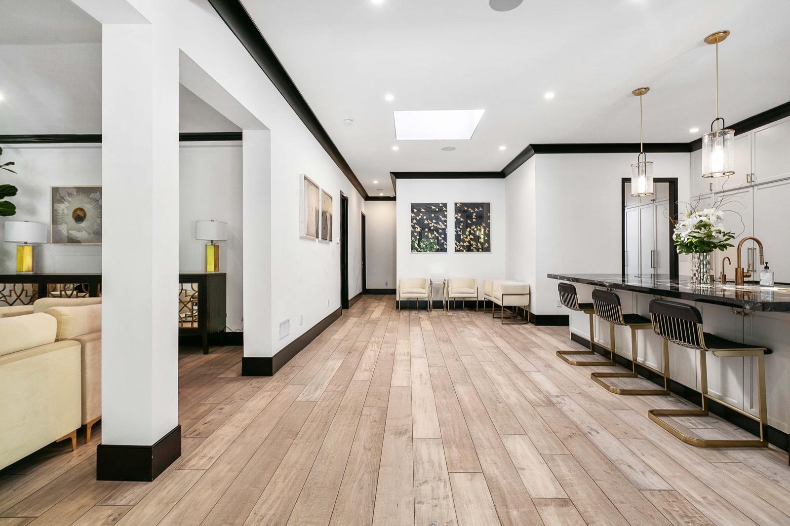 LA Modern Clean Home — photo 7