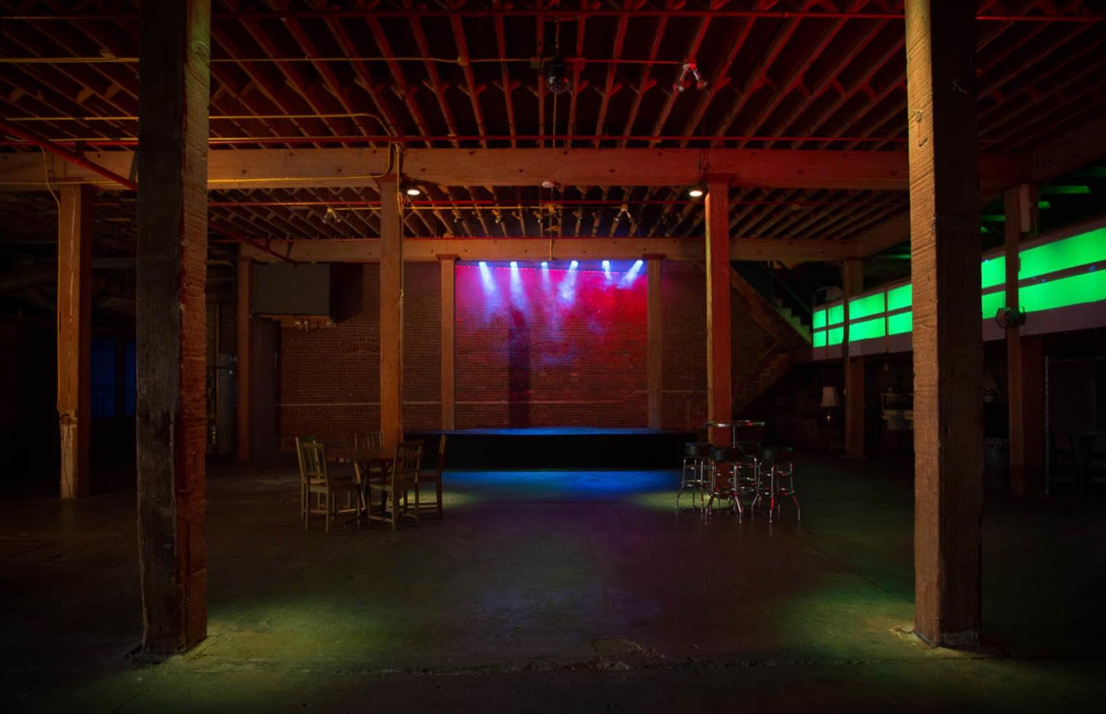 LA Warehouse — photo 12