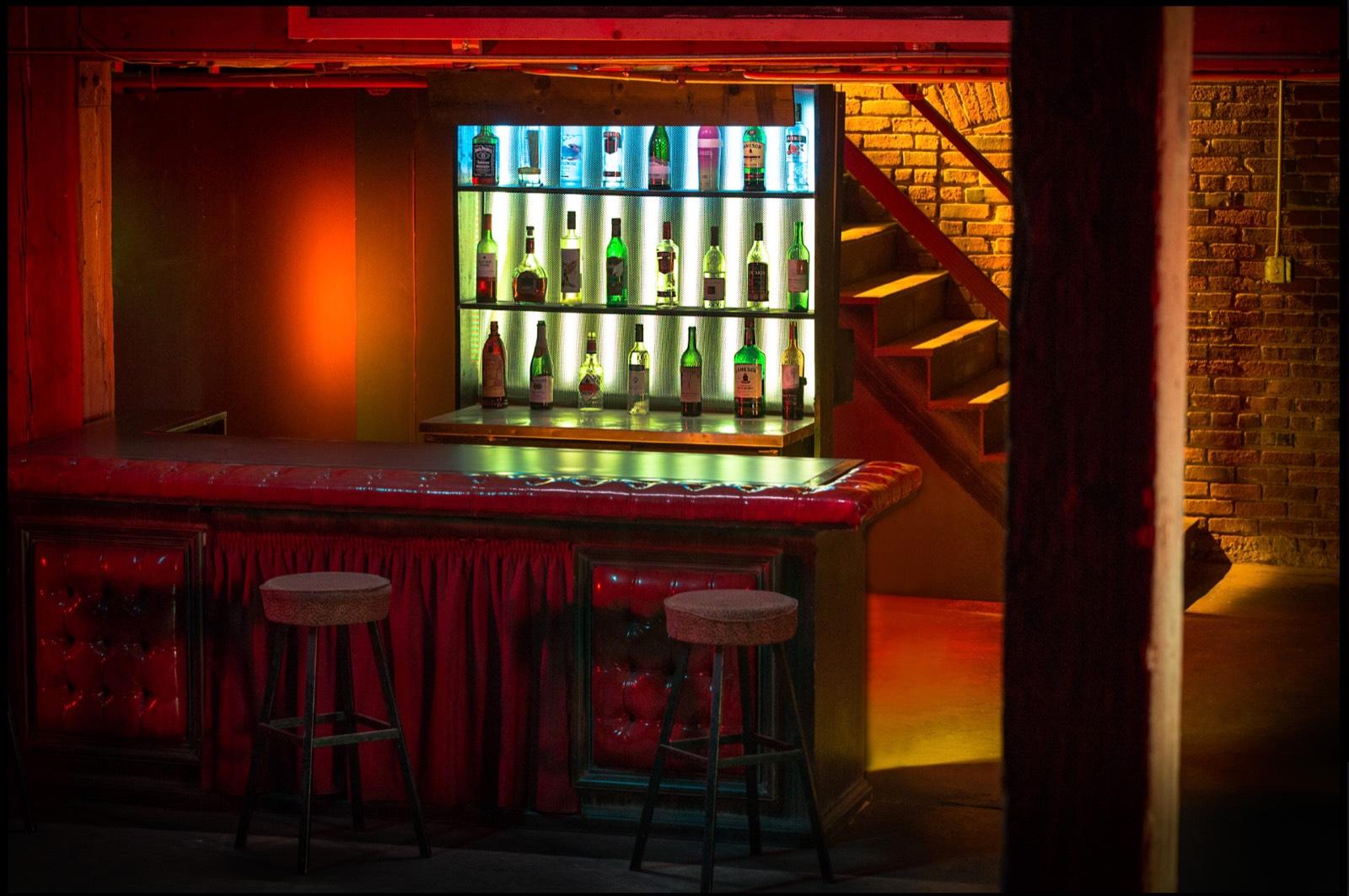 LA Warehouse — photo 3