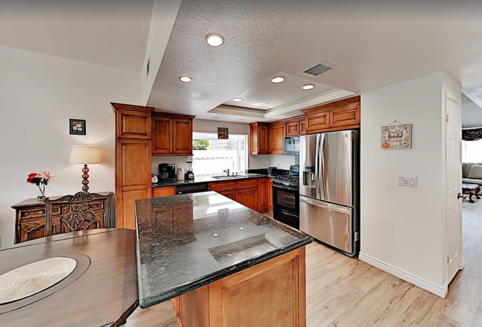 Lakefront Hideaway — photo 11