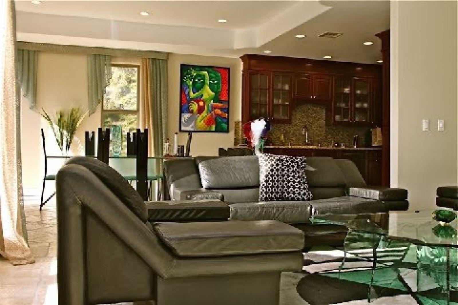 Laurel Canyon House — photo 1