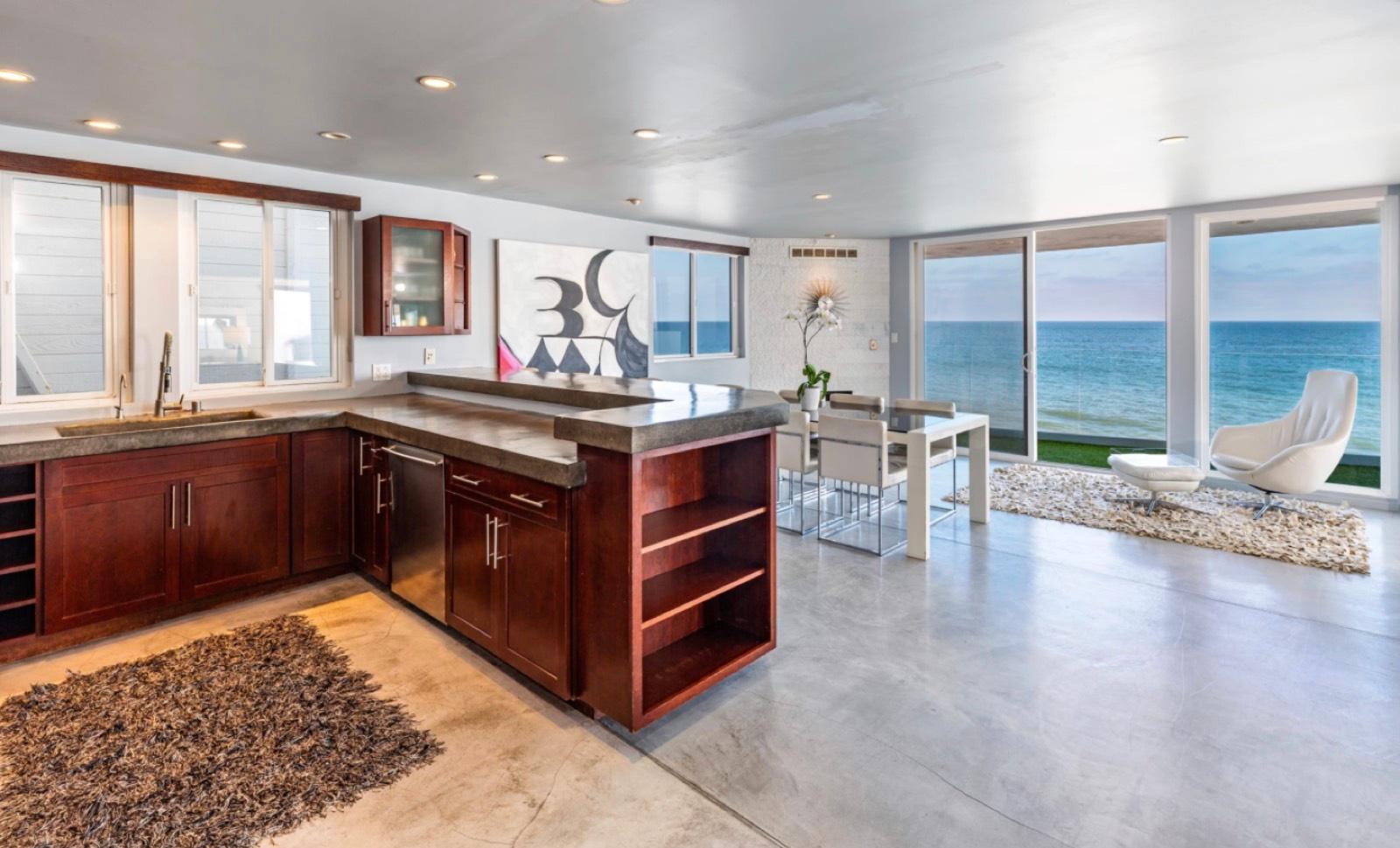 LH Malibu beachfront — photo 12