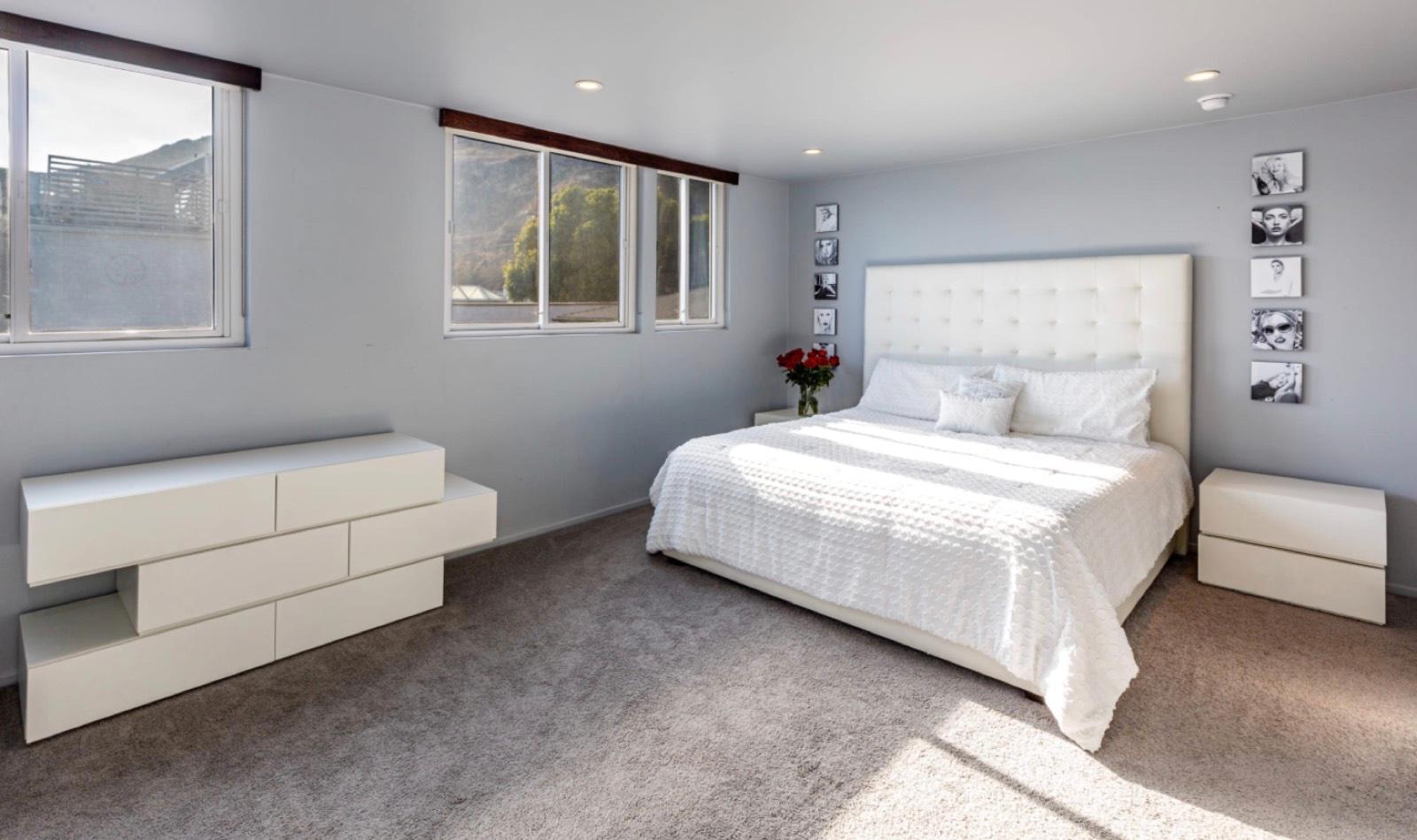 LH Malibu beachfront — photo 7