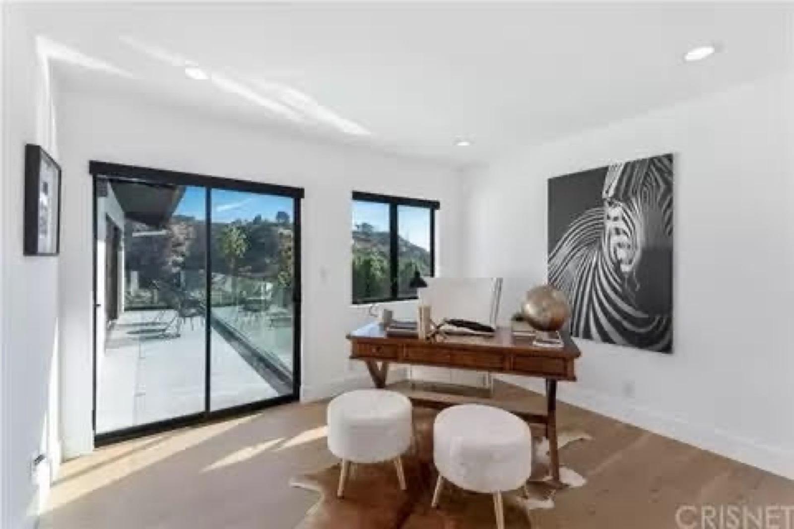LH's Music View Modern — photo 6