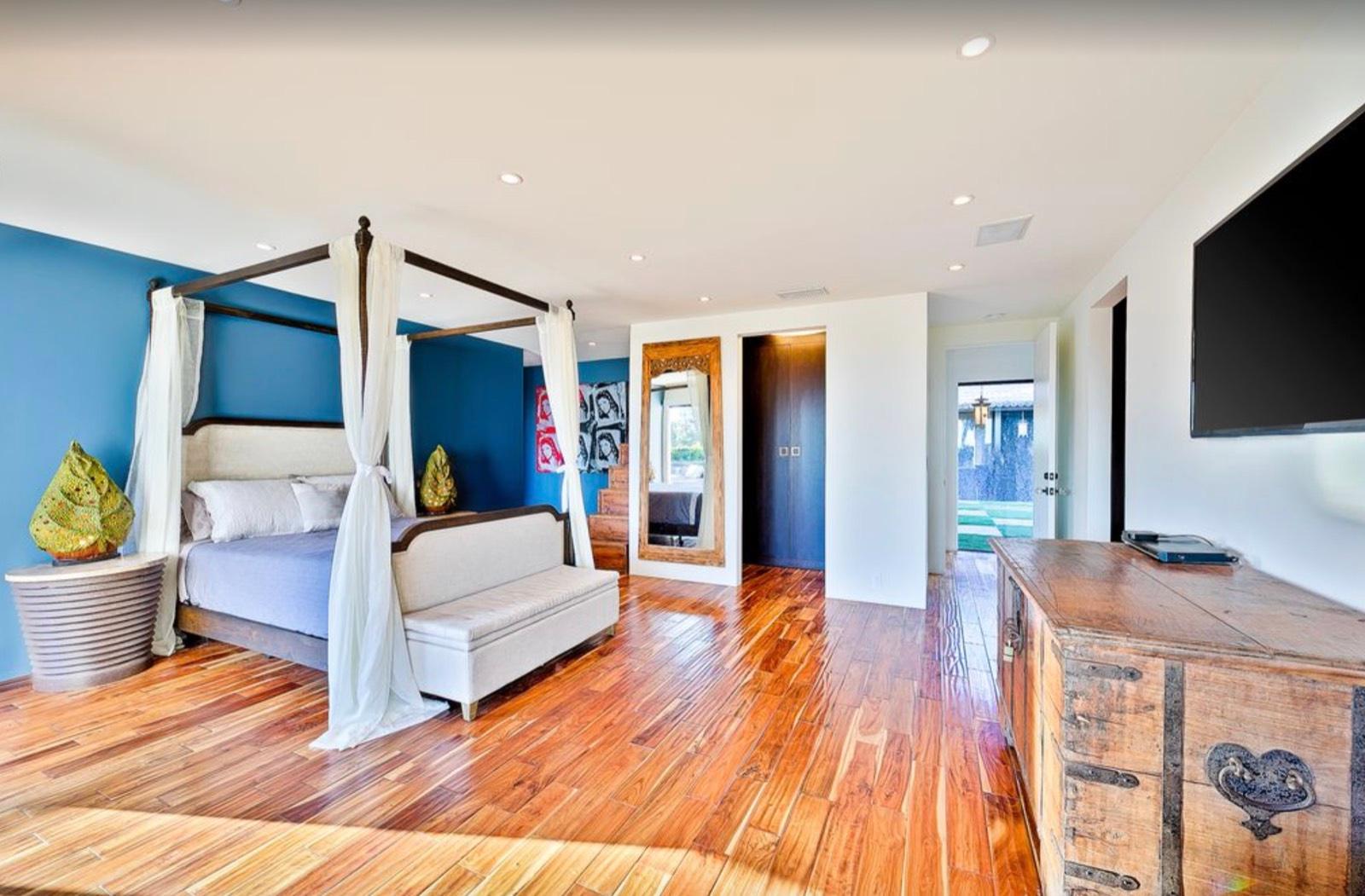 LH Trousdale Home — photo 3