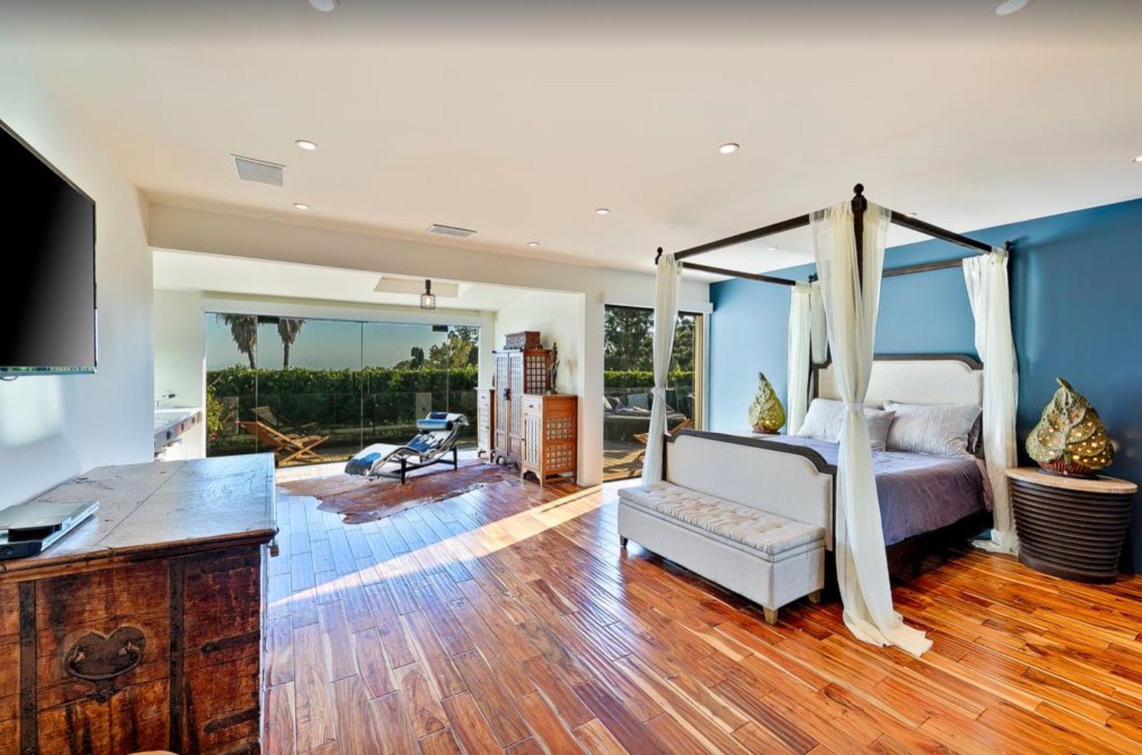 LH Trousdale Home — photo 9