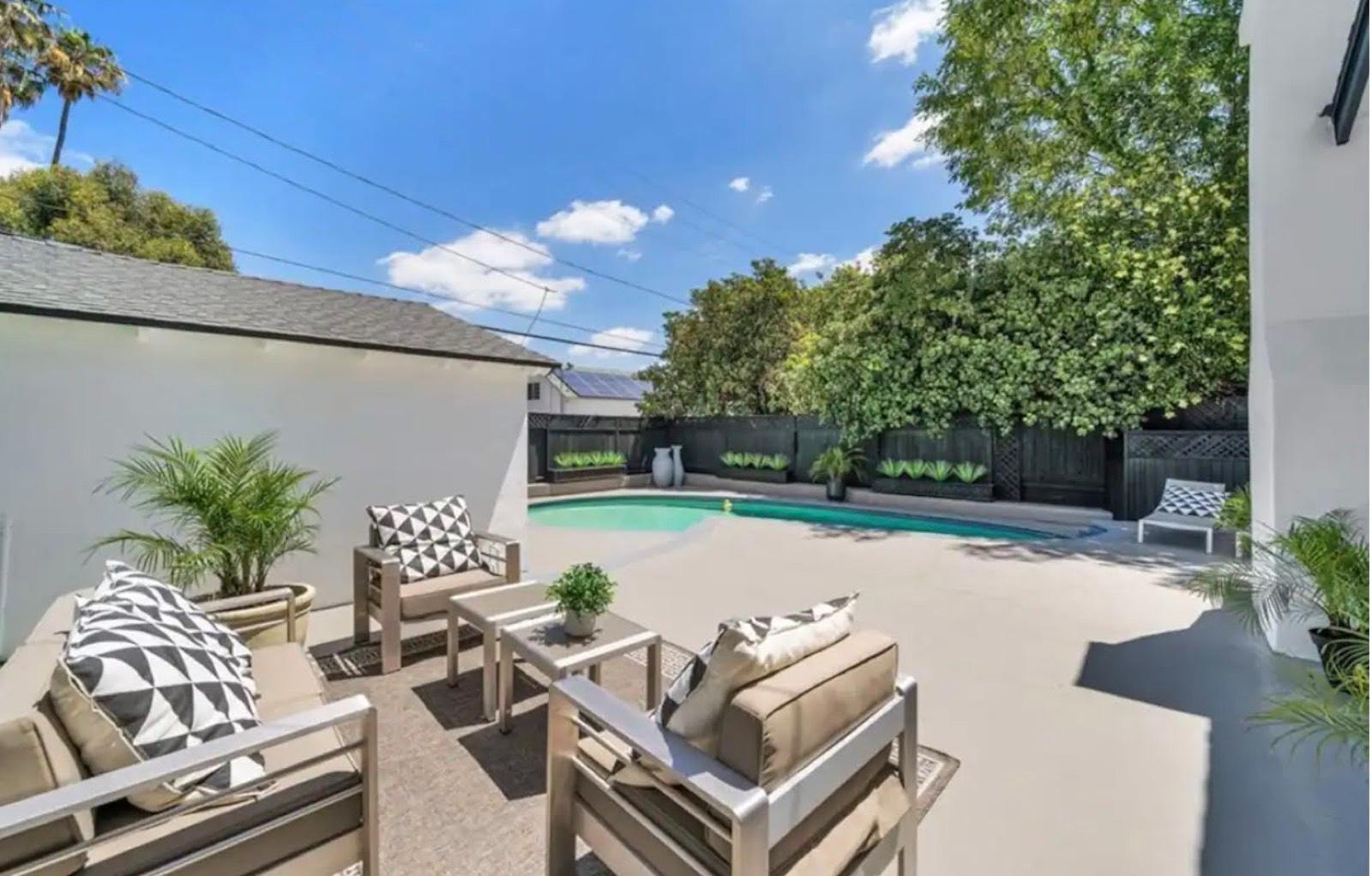 Lk Charming modern home — photo 2