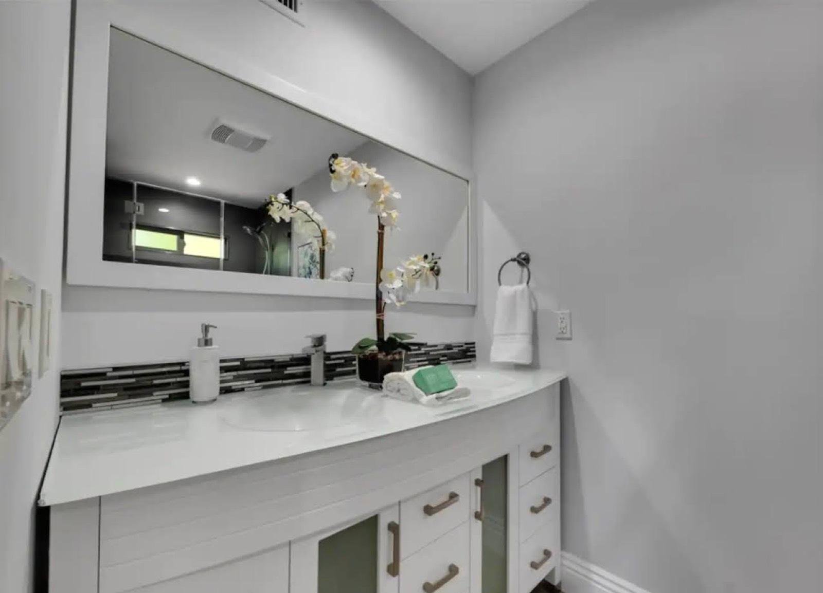 Lk Charming modern home — photo 6