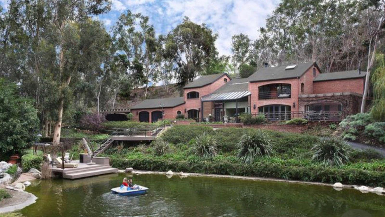 LK's Lake Estate — photo 3