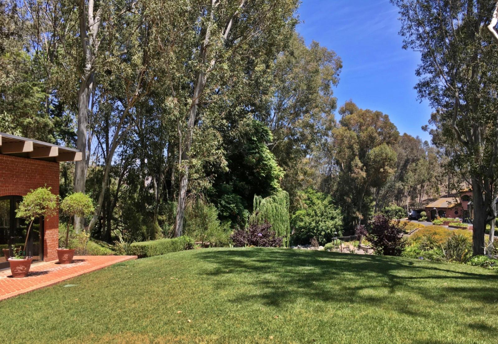 LK's Lake Estate — photo 10