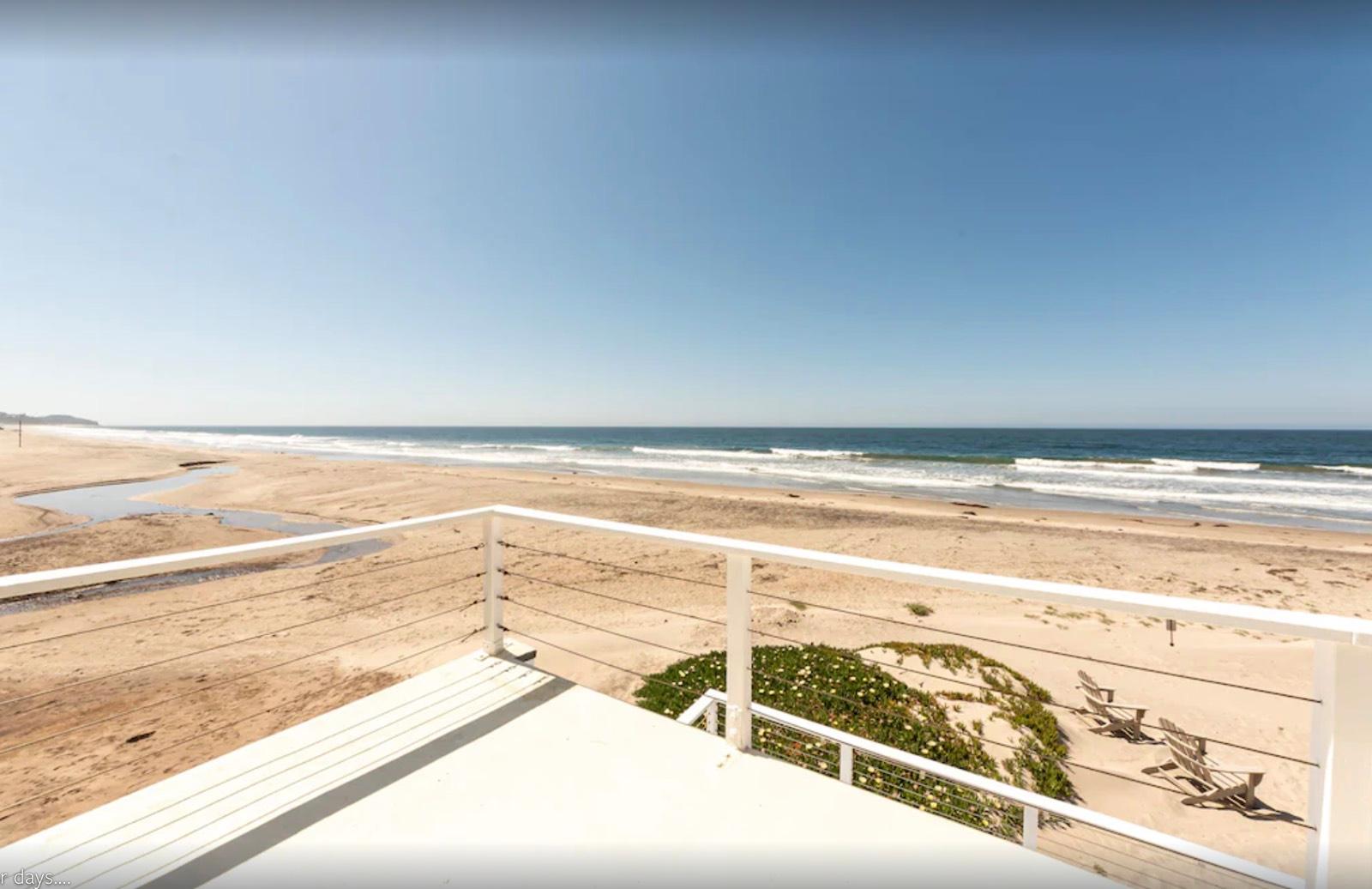 LK's Modern Beachfront Home — photo 6