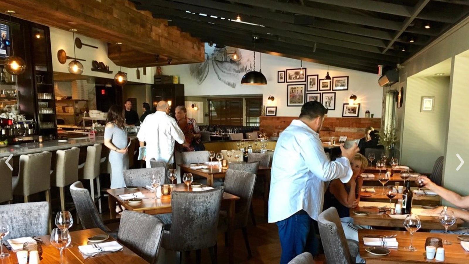 Lous Italian Restaurant — photo 11