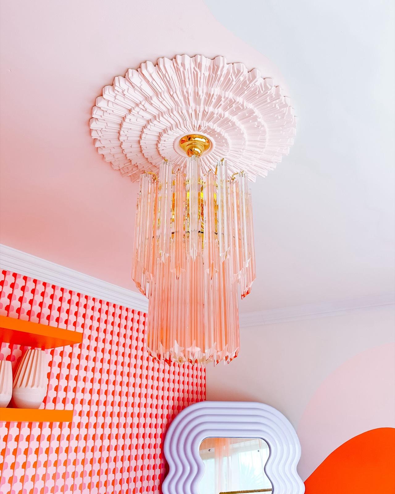 LP's Colorful 70's Retro Home — photo 2