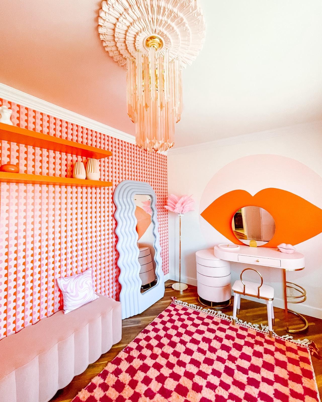 LP's Colorful 70's Retro Home — photo 8
