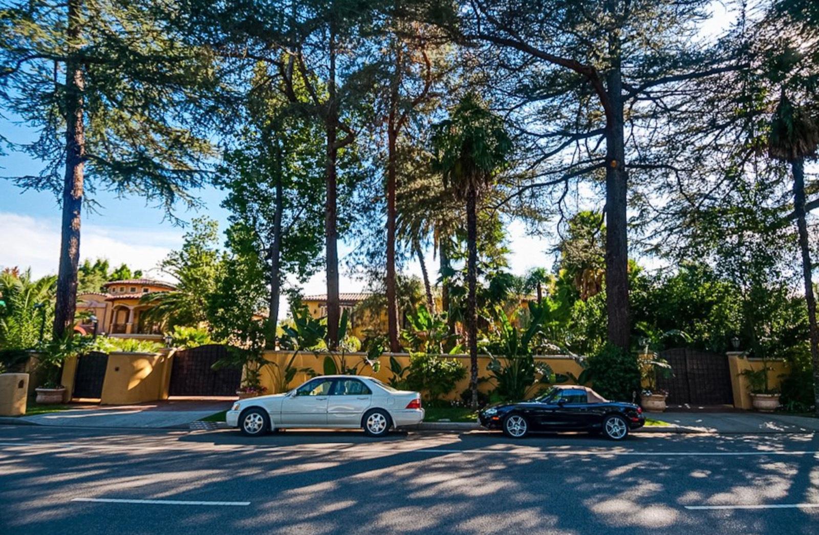 LQ's Med Tennis Estate — photo 4