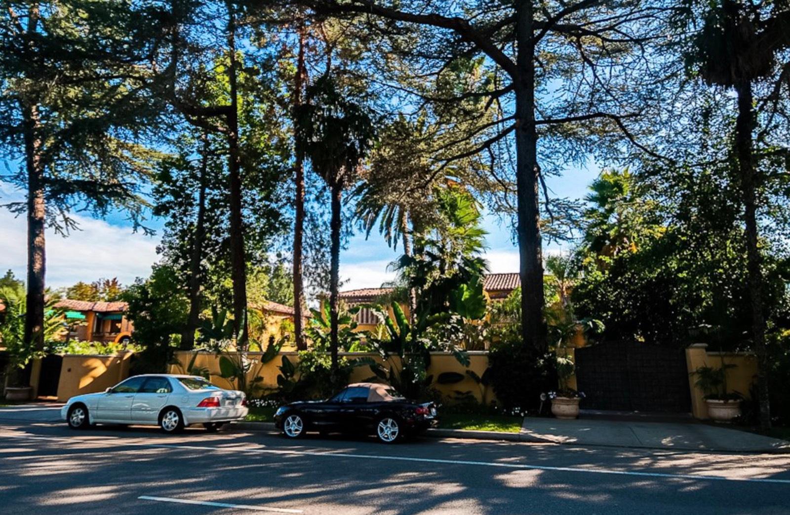 LQ's Med Tennis Estate — photo 5