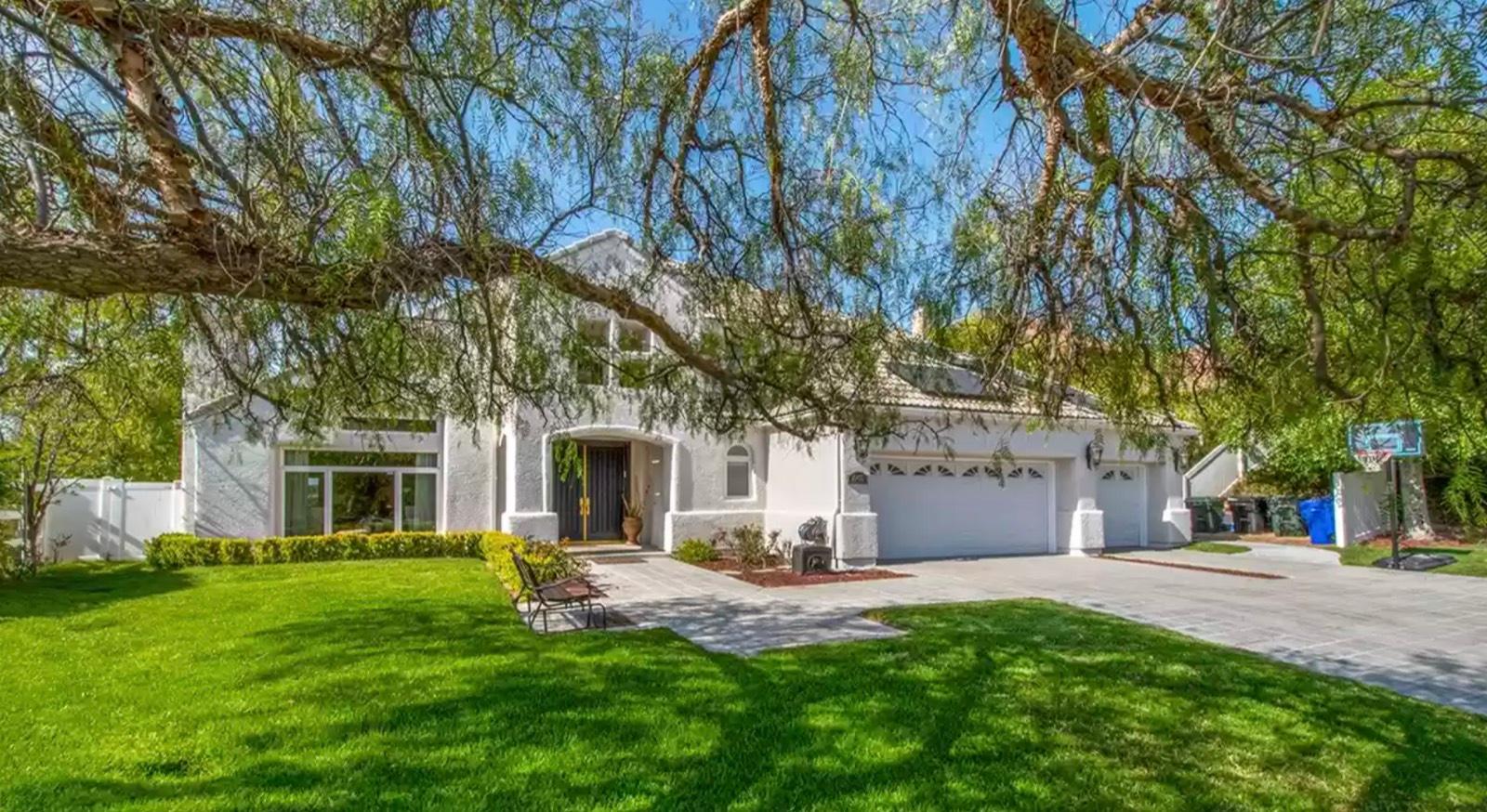 L's Bright Modern Ranch House — photo 3