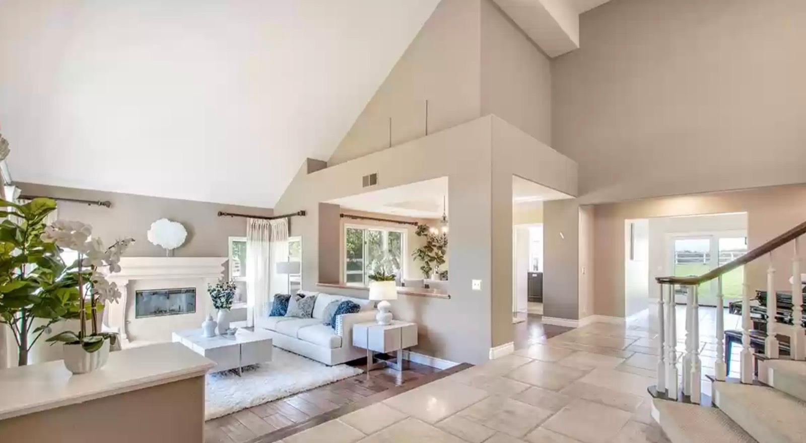 L's Bright Modern Ranch House — photo 4